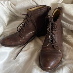Frye Carson Lace Up- brown washed antique pull up